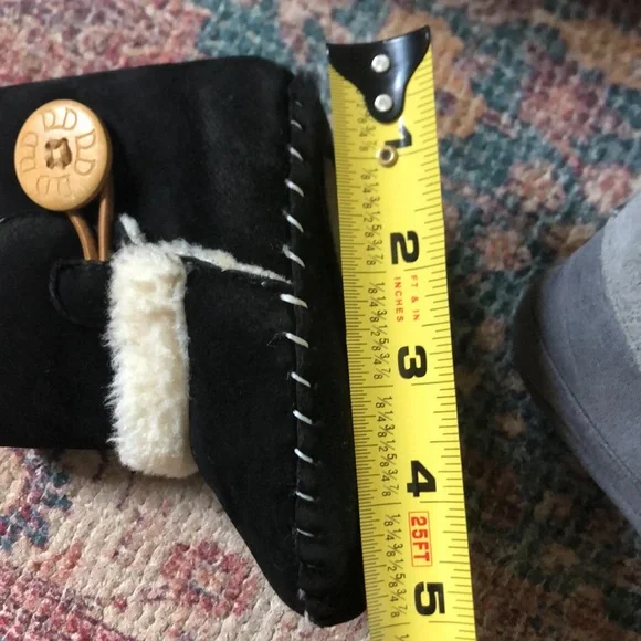 Baby moccasin style booties - Picture 7 of 8